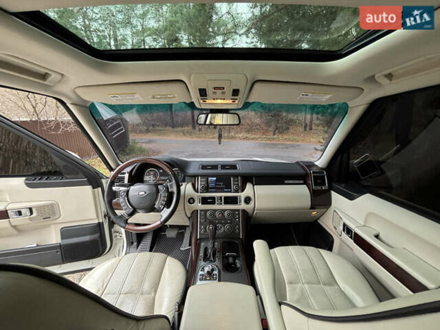 Белый Ленд Ровер Рендж Ровер, объемом двигателя 5 л и пробегом 177 тыс. км за 14000 $, фото 35 на Automoto.ua