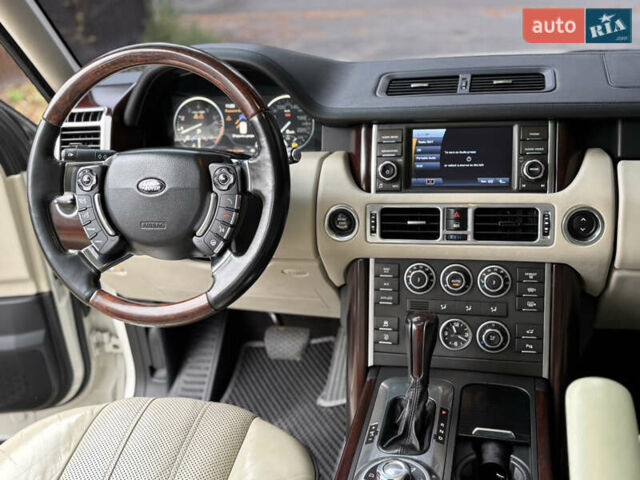 Белый Ленд Ровер Рендж Ровер, объемом двигателя 5 л и пробегом 177 тыс. км за 14000 $, фото 34 на Automoto.ua