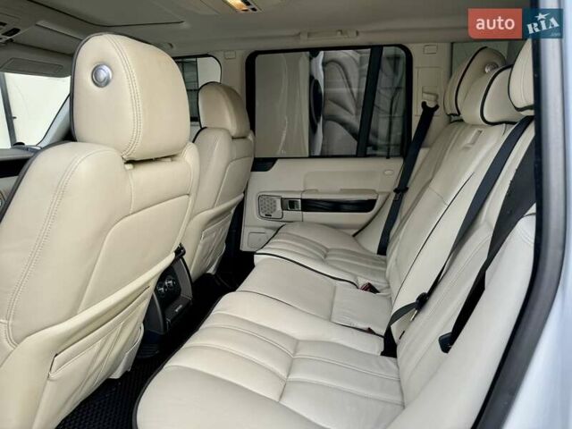 Білий Ленд Ровер Рендж Ровер, об'ємом двигуна 3.63 л та пробігом 226 тис. км за 17800 $, фото 53 на Automoto.ua