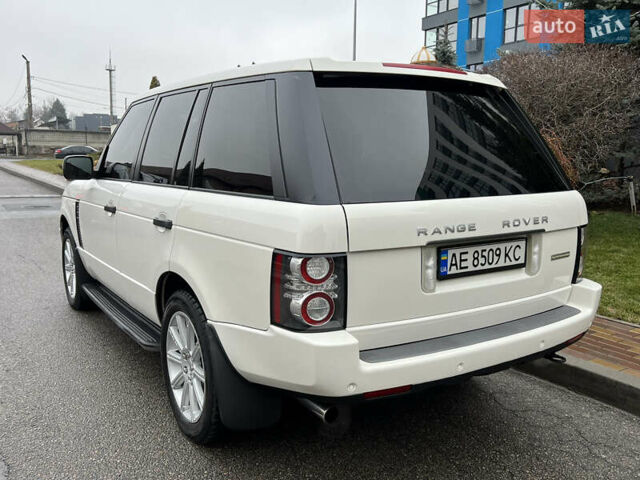 Белый Ленд Ровер Рендж Ровер, объемом двигателя 5 л и пробегом 180 тыс. км за 17900 $, фото 5 на Automoto.ua