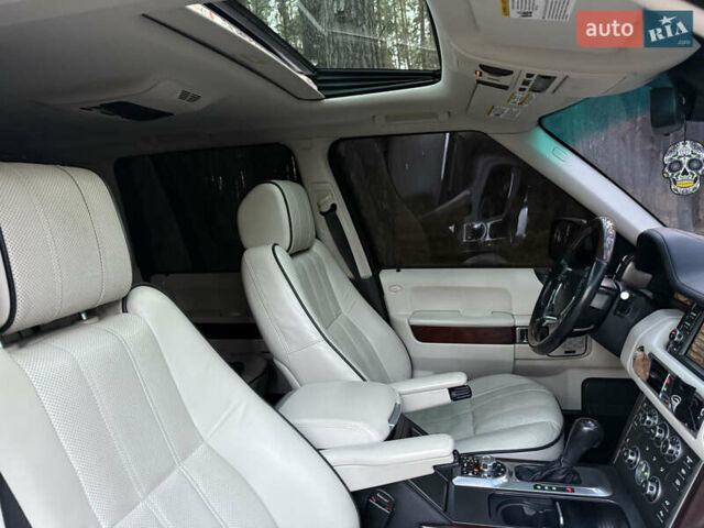 Белый Ленд Ровер Рендж Ровер, объемом двигателя 5 л и пробегом 177 тыс. км за 17000 $, фото 25 на Automoto.ua