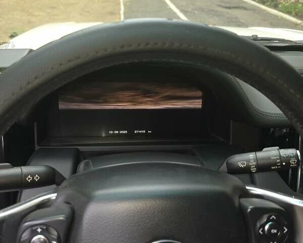 Білий Ленд Ровер Рендж Ровер, об'ємом двигуна 3.63 л та пробігом 269 тис. км за 15500 $, фото 2 на Automoto.ua