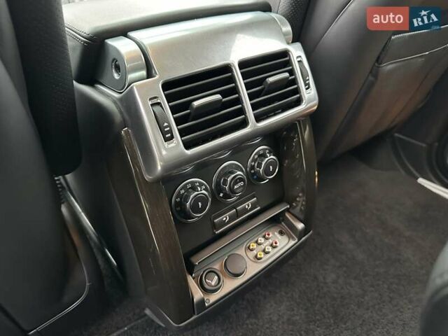 Білий Ленд Ровер Рендж Ровер, об'ємом двигуна 5 л та пробігом 100 тис. км за 25999 $, фото 41 на Automoto.ua