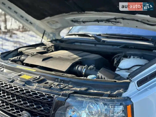 Белый Ленд Ровер Рендж Ровер, объемом двигателя 5 л и пробегом 177 тыс. км за 14000 $, фото 18 на Automoto.ua