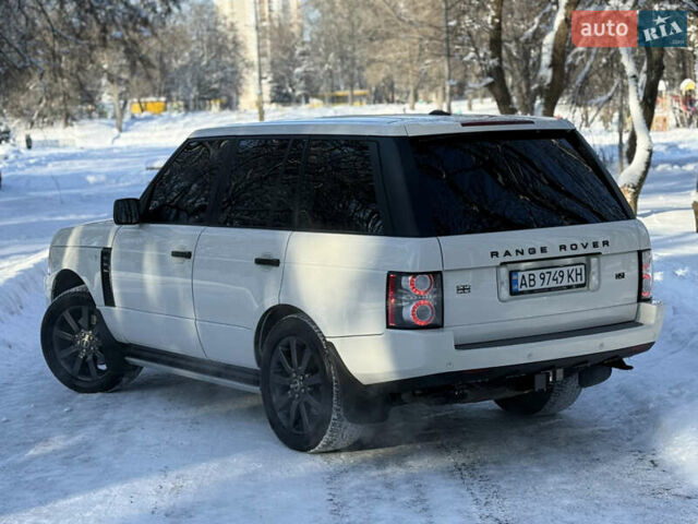 Білий Ленд Ровер Рендж Ровер, об'ємом двигуна 5 л та пробігом 179 тис. км за 16499 $, фото 4 на Automoto.ua