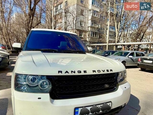 Белый Ленд Ровер Рендж Ровер, объемом двигателя 5 л и пробегом 184 тыс. км за 17400 $, фото 2 на Automoto.ua