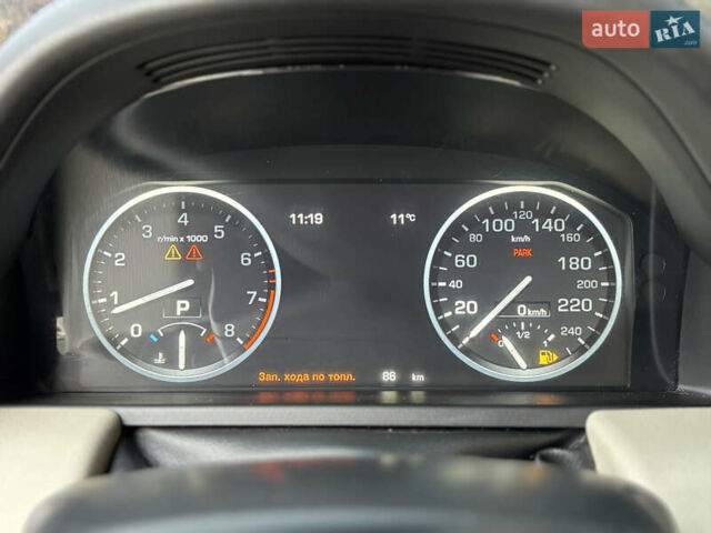 Белый Ленд Ровер Рендж Ровер, объемом двигателя 5 л и пробегом 177 тыс. км за 15900 $, фото 12 на Automoto.ua