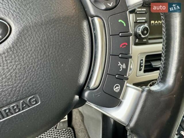 Білий Ленд Ровер Рендж Ровер, об'ємом двигуна 3.63 л та пробігом 226 тис. км за 17800 $, фото 47 на Automoto.ua