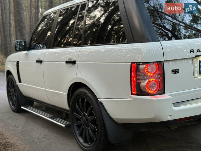Белый Ленд Ровер Рендж Ровер, объемом двигателя 5 л и пробегом 177 тыс. км за 17000 $, фото 14 на Automoto.ua