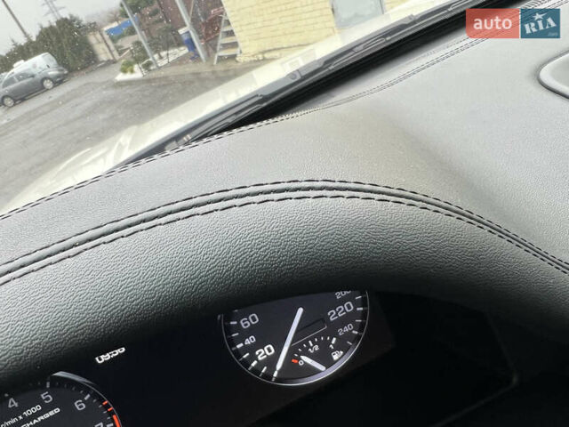 Белый Ленд Ровер Рендж Ровер, объемом двигателя 5 л и пробегом 180 тыс. км за 17900 $, фото 30 на Automoto.ua