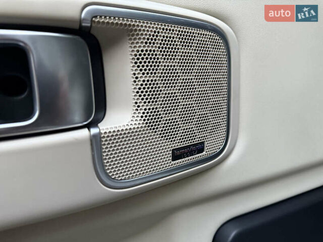 Белый Ленд Ровер Рендж Ровер, объемом двигателя 5 л и пробегом 177 тыс. км за 17000 $, фото 29 на Automoto.ua