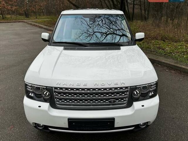 Білий Ленд Ровер Рендж Ровер, об'ємом двигуна 5 л та пробігом 100 тис. км за 23800 $, фото 7 на Automoto.ua