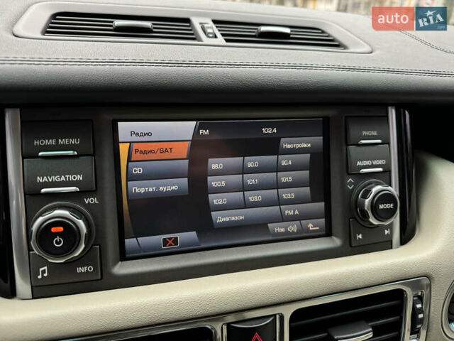 Белый Ленд Ровер Рендж Ровер, объемом двигателя 5 л и пробегом 270 тыс. км за 11999 $, фото 85 на Automoto.ua