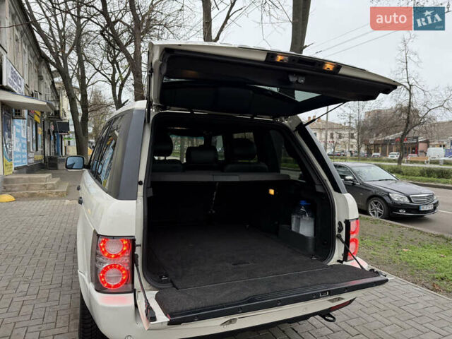 Білий Ленд Ровер Рендж Ровер, об'ємом двигуна 3.63 л та пробігом 271 тис. км за 14499 $, фото 47 на Automoto.ua