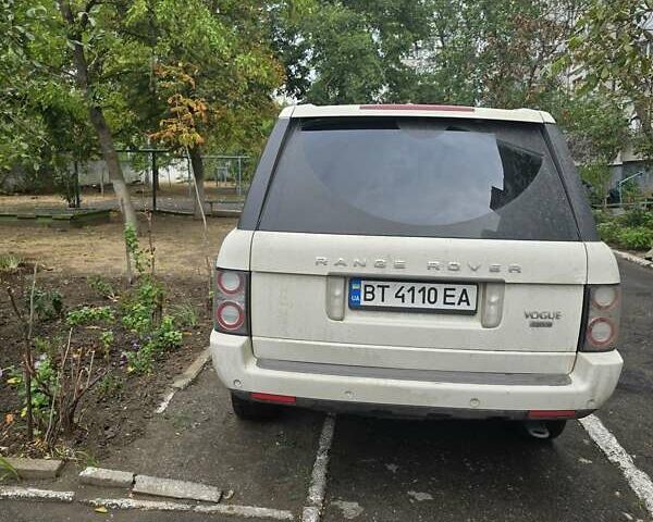 Ленд Ровер Рендж Ровер 2010 в Херсоне на Automoto.ua Белый Ленд Ровер Рендж Ровер, объемом двигателя 3.6 л и пробегом 269 тыс. км за 15300 $, фото 1 на Automoto.ua