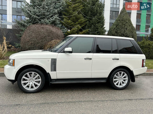 Белый Ленд Ровер Рендж Ровер, объемом двигателя 5 л и пробегом 180 тыс. км за 17900 $, фото 2 на Automoto.ua