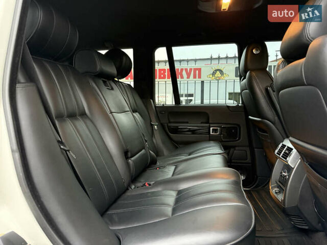 Білий Ленд Ровер Рендж Ровер, об'ємом двигуна 3.63 л та пробігом 271 тис. км за 14499 $, фото 43 на Automoto.ua