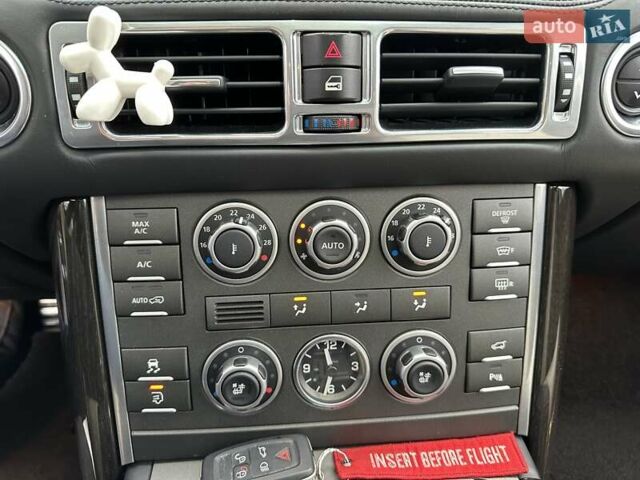 Белый Ленд Ровер Рендж Ровер, объемом двигателя 5 л и пробегом 100 тыс. км за 23500 $, фото 59 на Automoto.ua