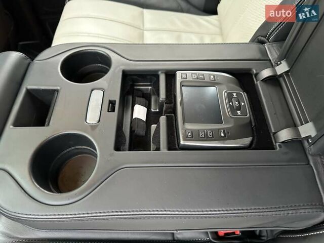 Білий Ленд Ровер Рендж Ровер, об'ємом двигуна 5 л та пробігом 100 тис. км за 25999 $, фото 40 на Automoto.ua