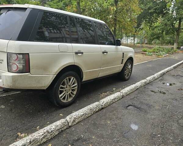 Ленд Ровер Рендж Ровер 2010 в Херсоне на Automoto.ua Белый Ленд Ровер Рендж Ровер, объемом двигателя 3.6 л и пробегом 269 тыс. км за 15300 $, фото 9 на Automoto.ua