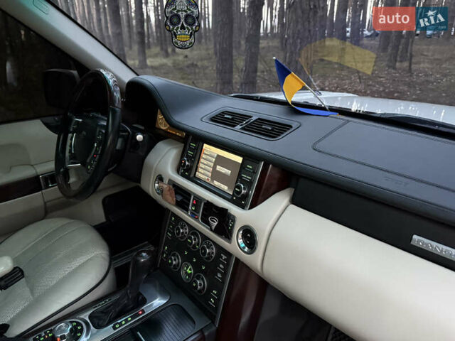 Белый Ленд Ровер Рендж Ровер, объемом двигателя 5 л и пробегом 177 тыс. км за 17000 $, фото 21 на Automoto.ua