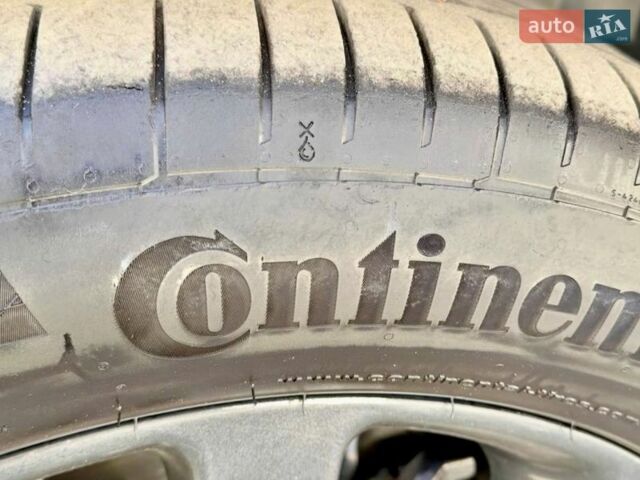 Белый Ленд Ровер Рендж Ровер, объемом двигателя 5 л и пробегом 184 тыс. км за 17400 $, фото 10 на Automoto.ua