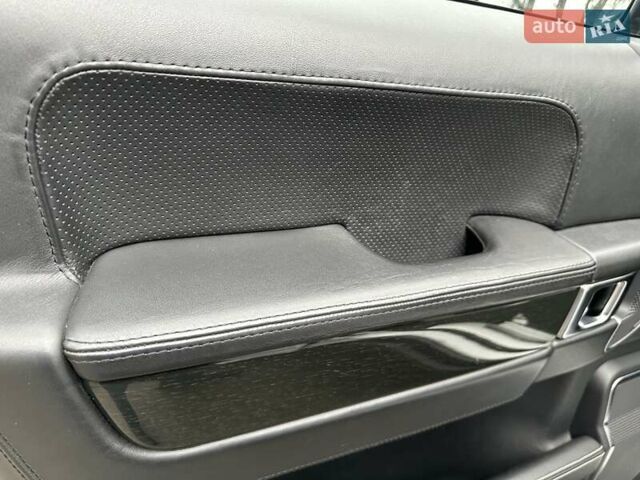 Білий Ленд Ровер Рендж Ровер, об'ємом двигуна 5 л та пробігом 100 тис. км за 23800 $, фото 39 на Automoto.ua