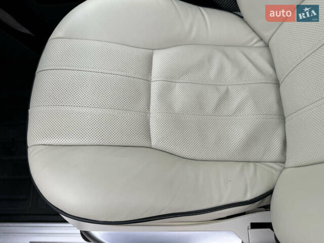 Белый Ленд Ровер Рендж Ровер, объемом двигателя 5 л и пробегом 275 тыс. км за 12500 $, фото 50 на Automoto.ua