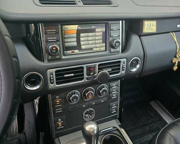 Ленд Ровер Рендж Ровер 2010 в Херсоне на Automoto.ua Белый Ленд Ровер Рендж Ровер, объемом двигателя 3.6 л и пробегом 269 тыс. км за 15300 $, фото 3 на Automoto.ua