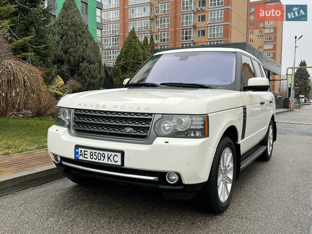 Белый Ленд Ровер Рендж Ровер, объемом двигателя 5 л и пробегом 180 тыс. км за 17900 $, фото 7 на Automoto.ua