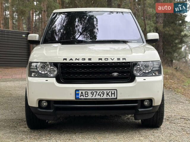 Белый Ленд Ровер Рендж Ровер, объемом двигателя 5 л и пробегом 177 тыс. км за 15900 $, фото 1 на Automoto.ua