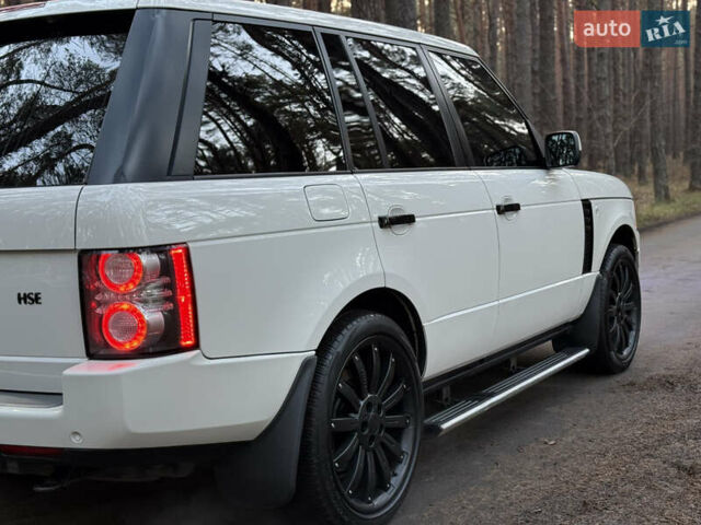 Белый Ленд Ровер Рендж Ровер, объемом двигателя 5 л и пробегом 177 тыс. км за 17000 $, фото 15 на Automoto.ua