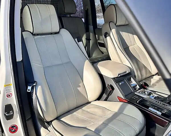 Белый Ленд Ровер Рендж Ровер, объемом двигателя 5 л и пробегом 177 тыс. км за 14000 $, фото 9 на Automoto.ua