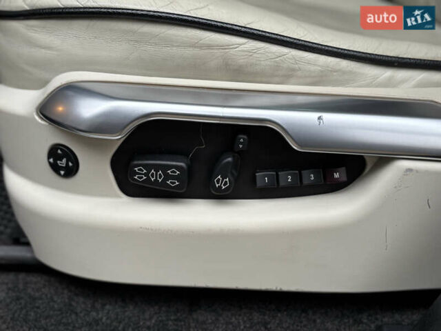 Белый Ленд Ровер Рендж Ровер, объемом двигателя 5 л и пробегом 177 тыс. км за 14000 $, фото 30 на Automoto.ua