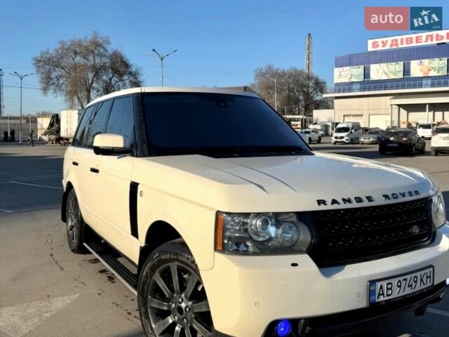 Білий Ленд Ровер Рендж Ровер, об'ємом двигуна 5 л та пробігом 184 тис. км за 16444 $, фото 2 на Automoto.ua