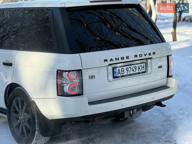 Білий Ленд Ровер Рендж Ровер, об'ємом двигуна 5 л та пробігом 179 тис. км за 16499 $, фото 5 на Automoto.ua