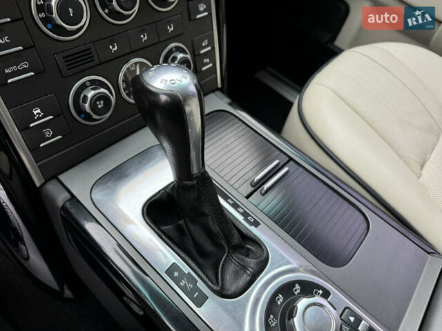 Белый Ленд Ровер Рендж Ровер, объемом двигателя 5 л и пробегом 275 тыс. км за 12500 $, фото 76 на Automoto.ua