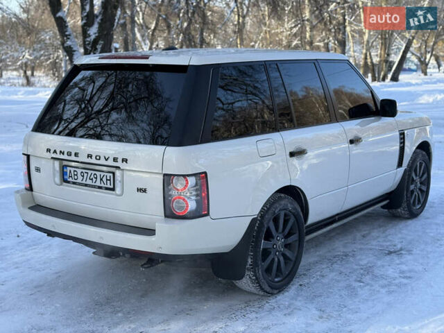Білий Ленд Ровер Рендж Ровер, об'ємом двигуна 5 л та пробігом 179 тис. км за 16499 $, фото 7 на Automoto.ua