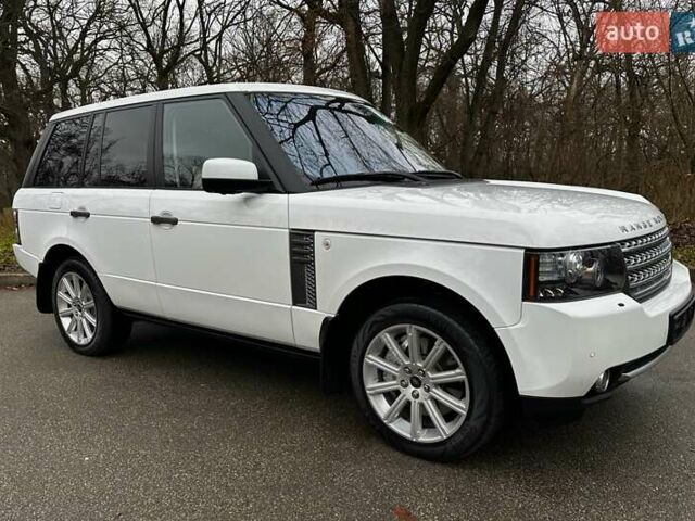 Білий Ленд Ровер Рендж Ровер, об'ємом двигуна 5 л та пробігом 100 тис. км за 25999 $, фото 14 на Automoto.ua