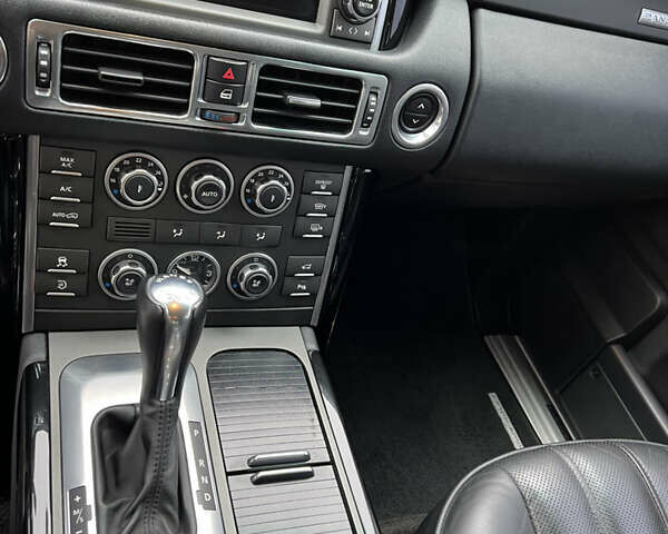 Белый Ленд Ровер Рендж Ровер, объемом двигателя 5 л и пробегом 180 тыс. км за 17900 $, фото 16 на Automoto.ua