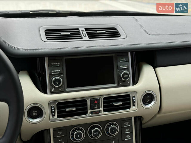 Белый Ленд Ровер Рендж Ровер, объемом двигателя 5 л и пробегом 270 тыс. км за 11999 $, фото 75 на Automoto.ua