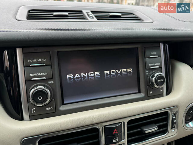 Белый Ленд Ровер Рендж Ровер, объемом двигателя 5 л и пробегом 275 тыс. км за 12500 $, фото 77 на Automoto.ua