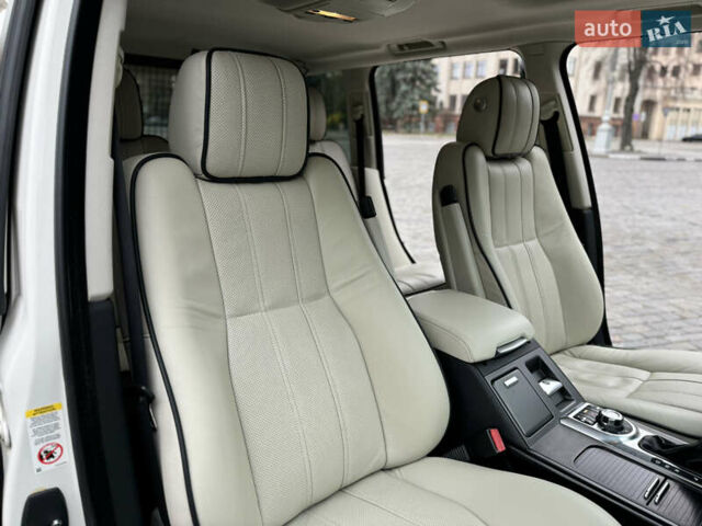 Белый Ленд Ровер Рендж Ровер, объемом двигателя 5 л и пробегом 270 тыс. км за 11999 $, фото 69 на Automoto.ua