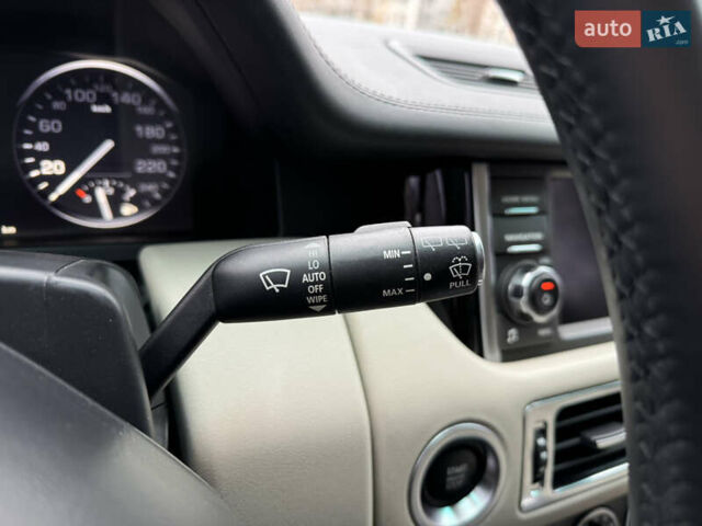 Белый Ленд Ровер Рендж Ровер, объемом двигателя 5 л и пробегом 275 тыс. км за 12500 $, фото 88 на Automoto.ua