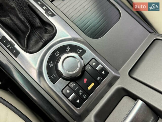 Белый Ленд Ровер Рендж Ровер, объемом двигателя 5 л и пробегом 270 тыс. км за 11999 $, фото 78 на Automoto.ua