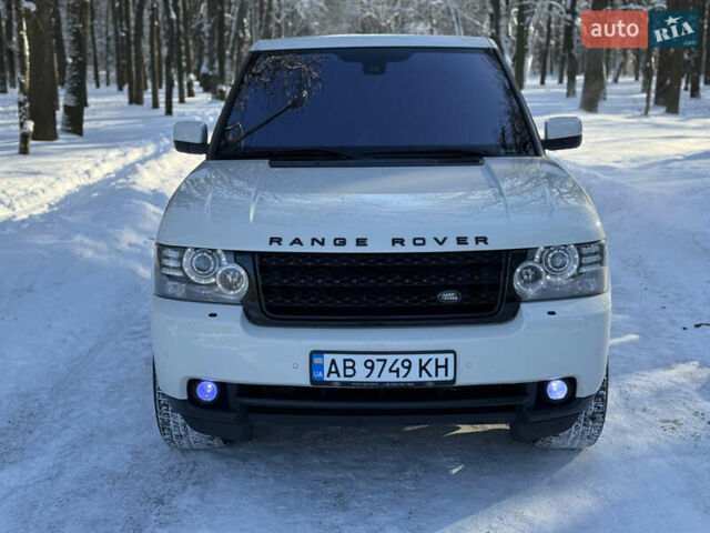 Білий Ленд Ровер Рендж Ровер, об'ємом двигуна 5 л та пробігом 179 тис. км за 16499 $, фото 11 на Automoto.ua