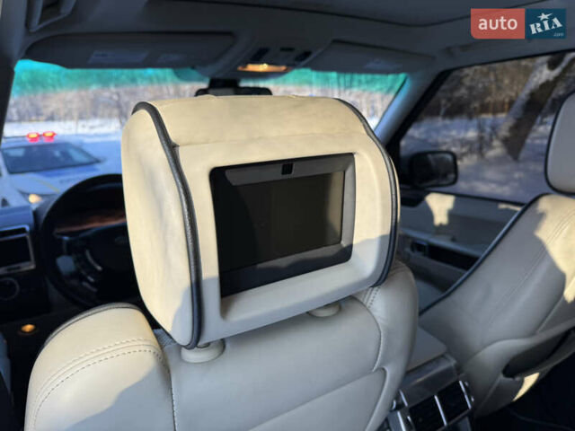 Білий Ленд Ровер Рендж Ровер, об'ємом двигуна 5 л та пробігом 179 тис. км за 16499 $, фото 38 на Automoto.ua