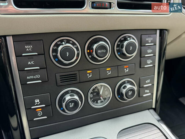 Белый Ленд Ровер Рендж Ровер, объемом двигателя 5 л и пробегом 270 тыс. км за 11999 $, фото 88 на Automoto.ua