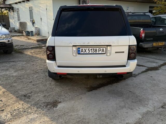 Ленд Ровер Рендж Ровер 2010 в Харькове на Automoto.ua Белый Ленд Ровер Рендж Ровер, объемом двигателя 5 л и пробегом 250 тыс. км за 7300 $, фото 1 на Automoto.ua