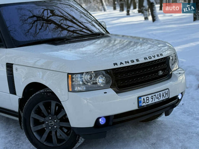 Білий Ленд Ровер Рендж Ровер, об'ємом двигуна 5 л та пробігом 179 тис. км за 16499 $, фото 2 на Automoto.ua